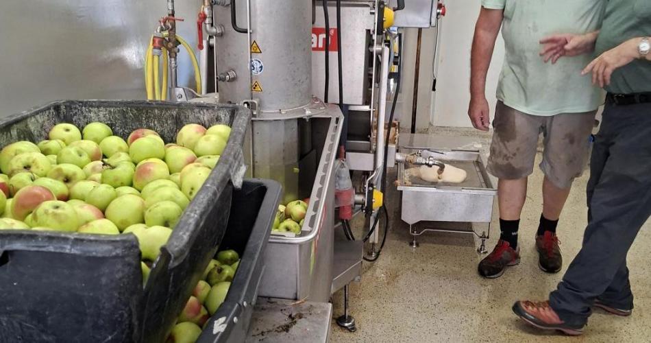 Bild zeigt die Obstpresse in Schwoich